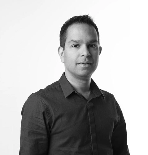 Dr Mehran Auckburally, ophtalmologiste au Hameau Médical